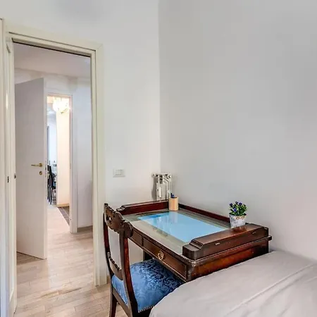Maison St Camillo Centre Apartment